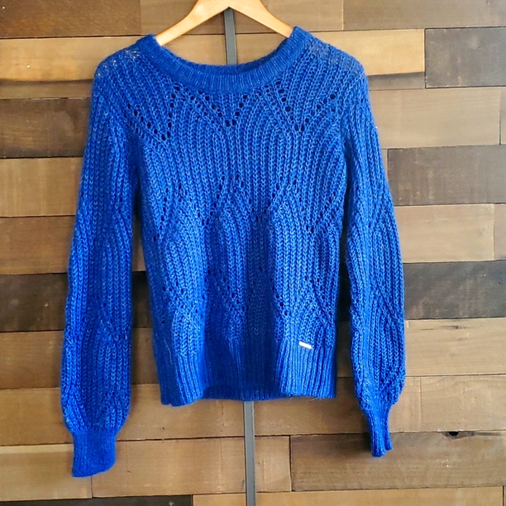 Abercrombie & Fitch Knit sweater